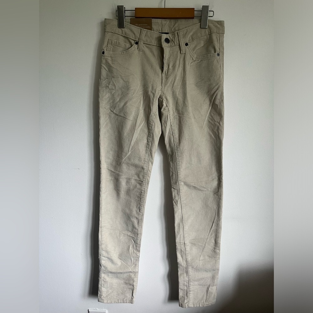 NWT 🆕 Patagonia Women Fitted Corduroy Slim Fit Pant - Cream - US 27